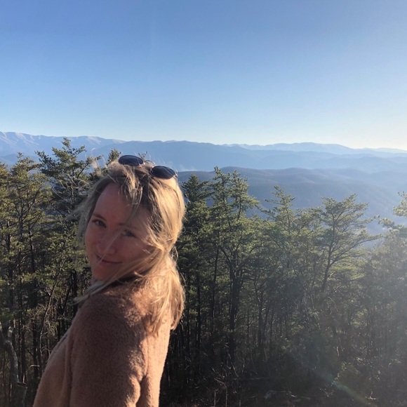 Meet your Posher, Rachael - Picture 1 of 1